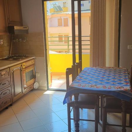 Charming Apartment Lushnjë Екстериор снимка