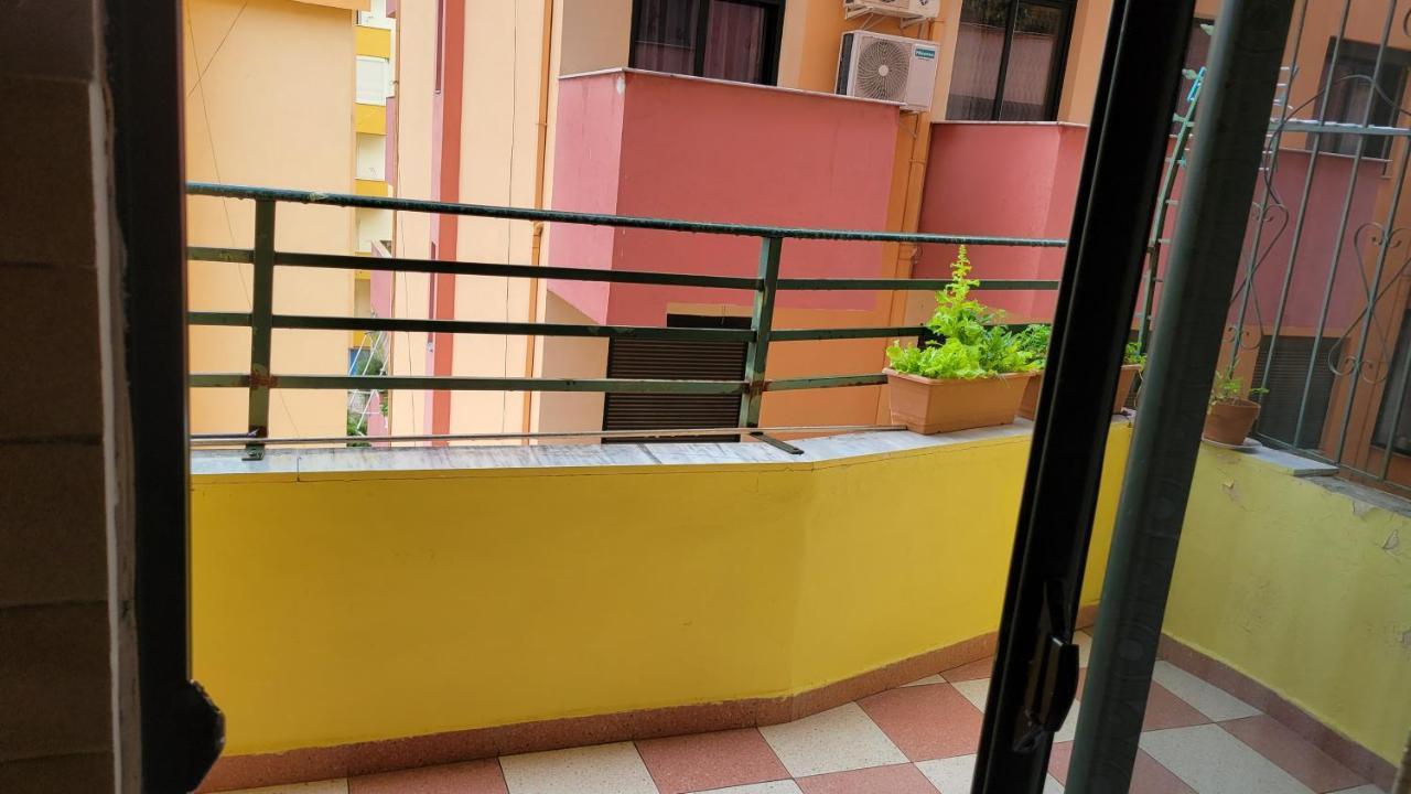 Charming Apartment Lushnjë Екстериор снимка