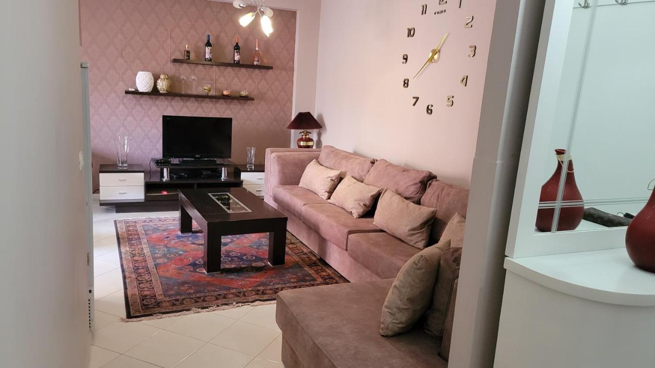 Charming Apartment Lushnjë Екстериор снимка