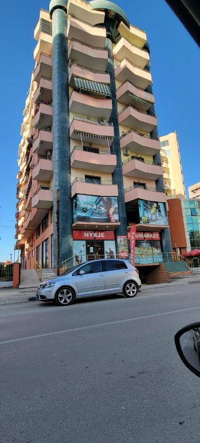 Charming Apartment Lushnjë Екстериор снимка