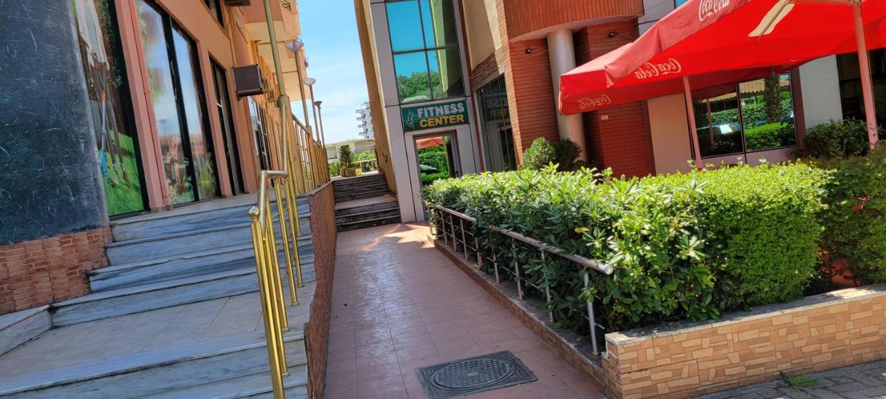 Charming Apartment Lushnjë Екстериор снимка