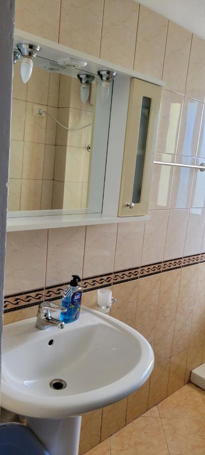 Charming Apartment Lushnjë Екстериор снимка