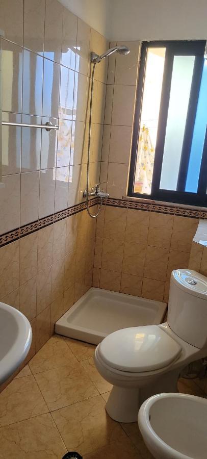 Charming Apartment Lushnjë Екстериор снимка