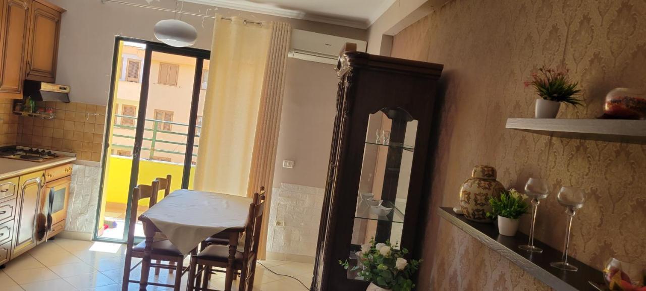Charming Apartment Lushnjë Екстериор снимка